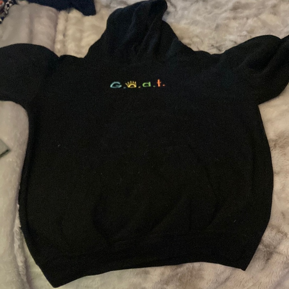 Black pull over